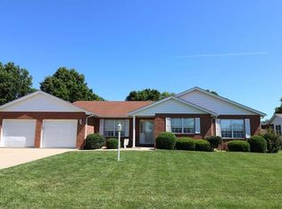 213 Summers Trce, Belleville, IL 62220