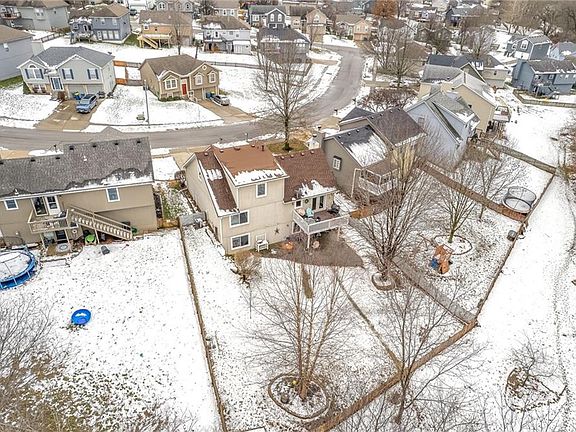 4th image of 1134 Blue Bird Ln