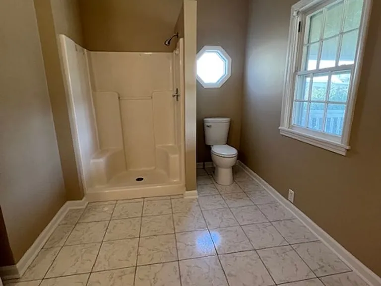217 White Oak St — Photo 16