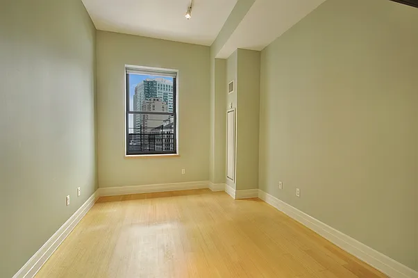 Rented by Corcoran | media 27