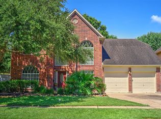 1300 Hunter Wood Dr, League City, TX 77573