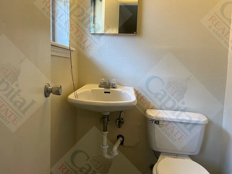 4304 NW 11th St — Photo 24