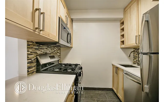 Rented by Douglas Elliman | media 2