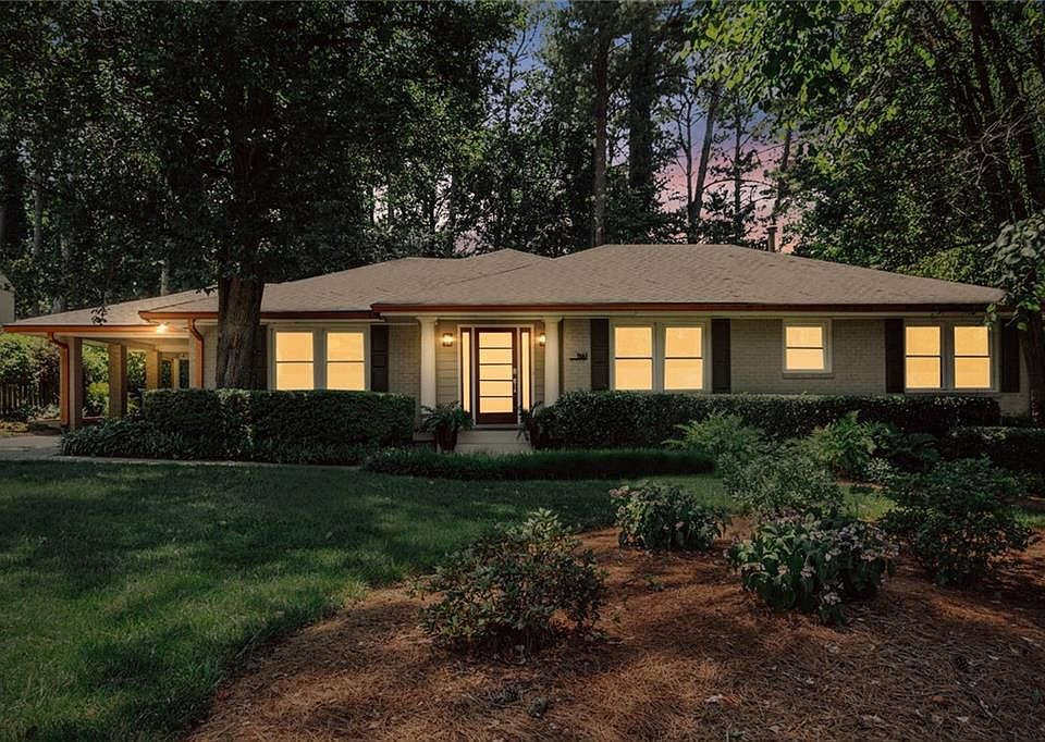 1st image of 1161 Citadel Dr NE