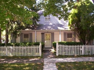 1502 Elmwood Ave, Wilmette, IL