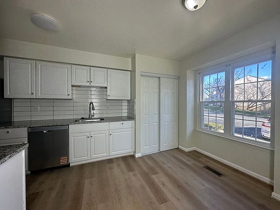 3rd image of 13148 Pickering Dr #Townhouse