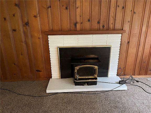 3rd image of 303 Newell Ave