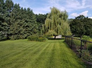 W1228 Steinway Dr, Oconomowoc, WI 53066