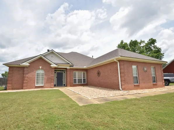 1691 Rambling Brook Ln, Prattville, AL 36066
