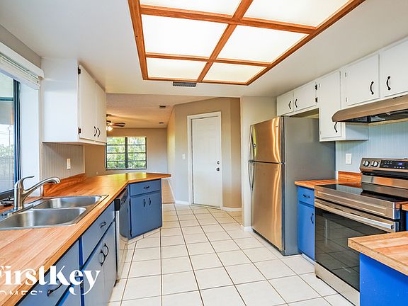 5th image of 3818 SW 5th Pl