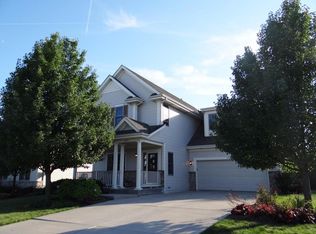 6521 Cedarhedge Dr, Racine, WI 53406