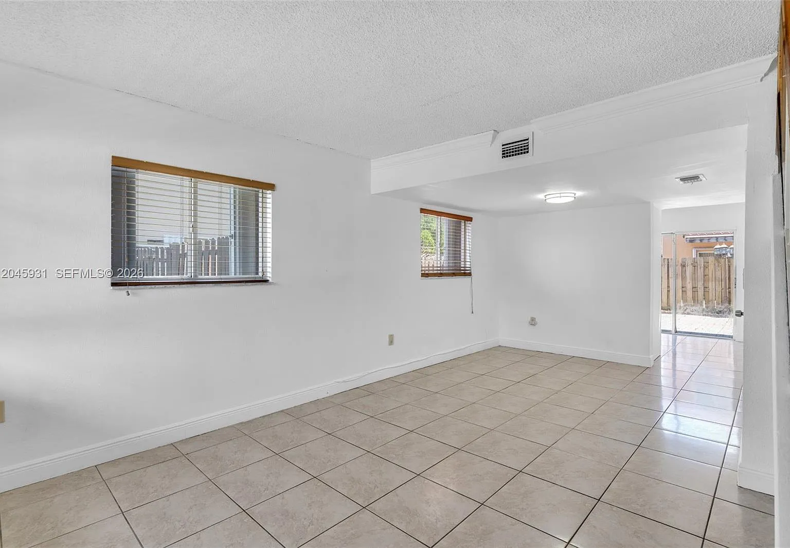 Mira Villas Condo — Photo 2