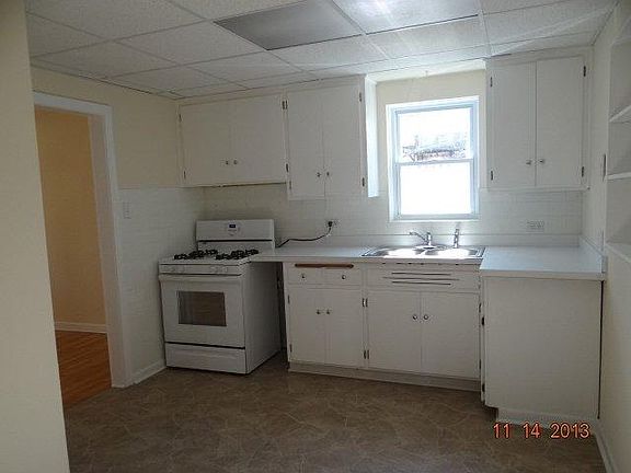2nd image of 2628 Calwagner St