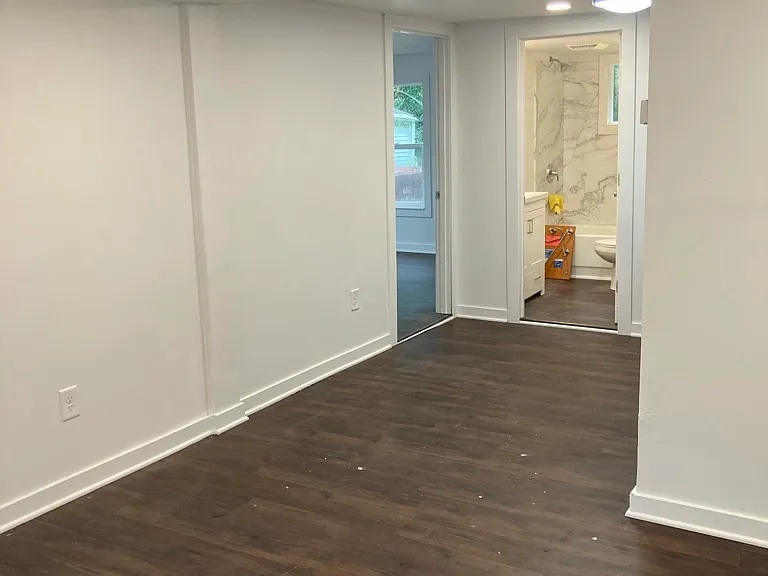 407 Sawyer Rd — Photo 3