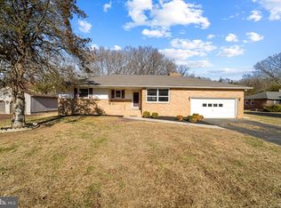 292 E Pittsfield St, Pennsville, NJ 08070