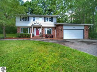 2101 Birchwood Ct, Traverse City, MI 49686