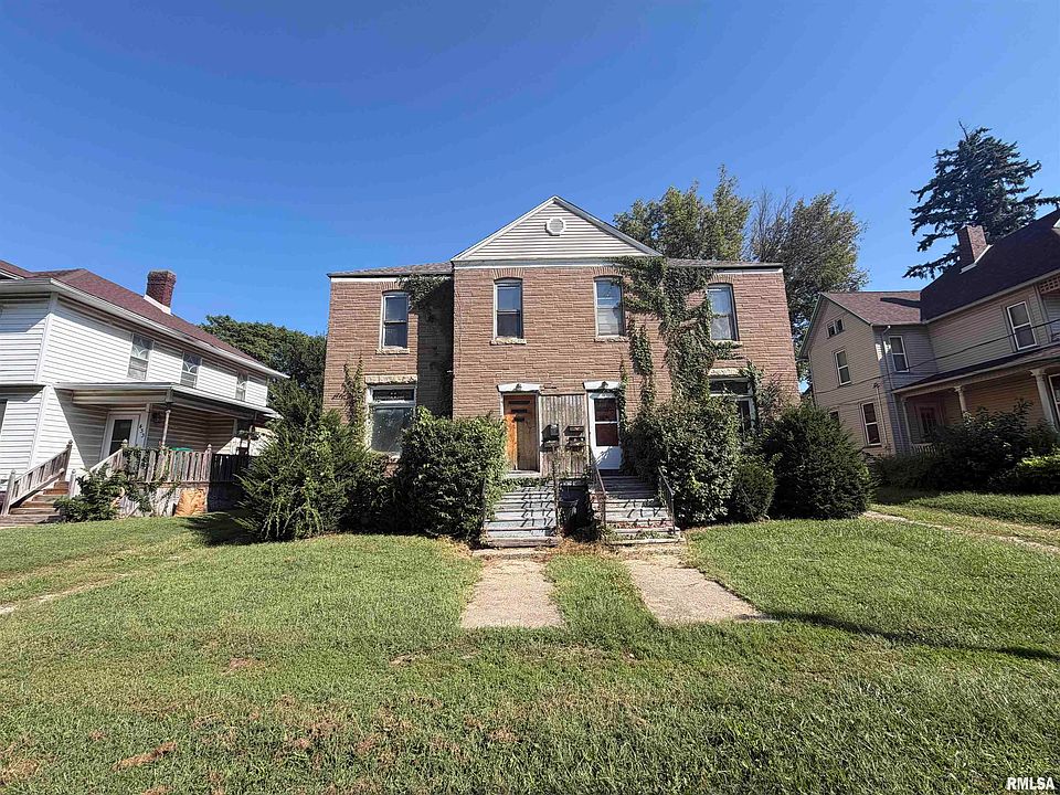 1st image of 441 E Grove St
