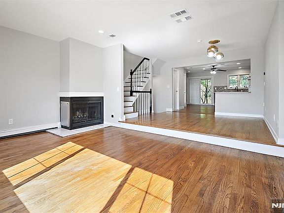 3rd image of 223 Grantwood Blvd #223