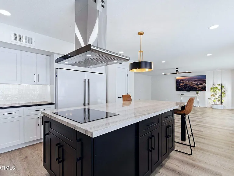 1506 E Edgewater Dr — Photo 9