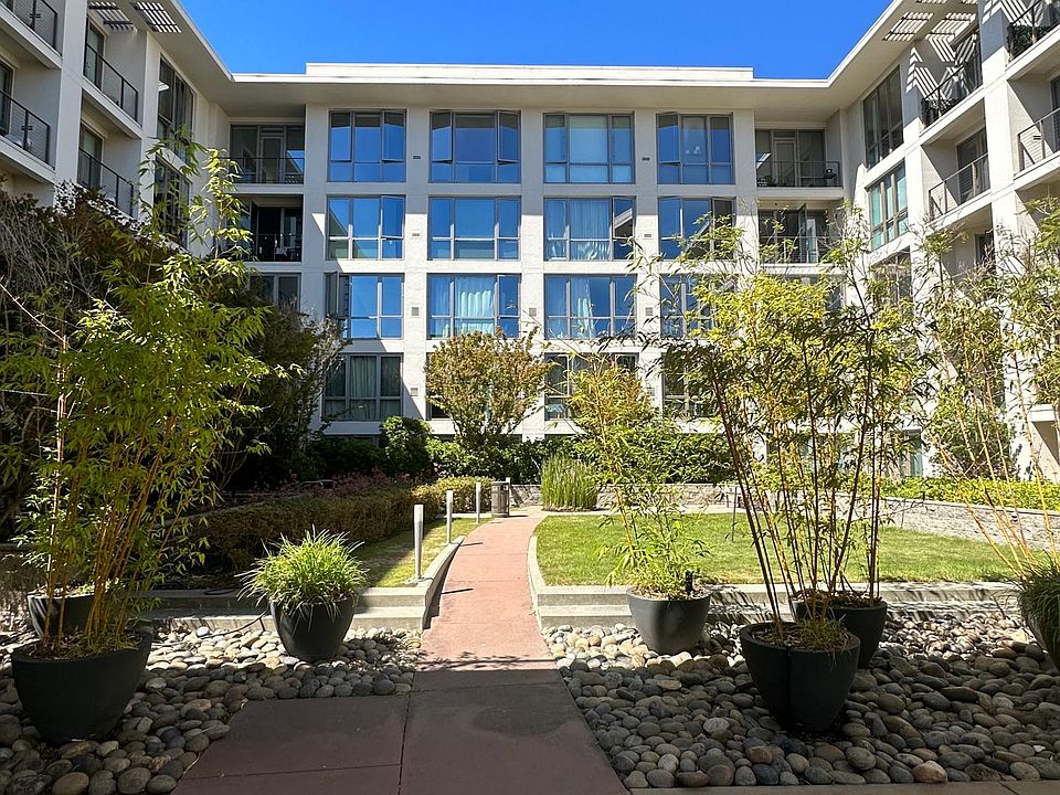 1st image of 245 Berry St
