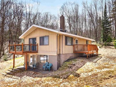 1054 Cherry Creek Rd, Marquette, MI, 49855