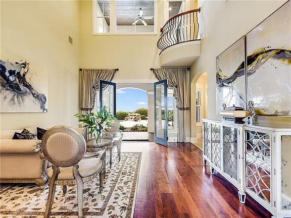 5th image of 4917 Mirador Dr