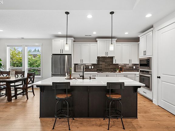 5th image of 15333 SE Legacy St