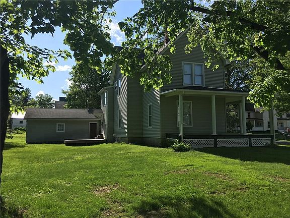 2nd image of 110 Lakeview Ave