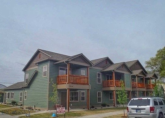 4th image of 1909 Kensington Ave