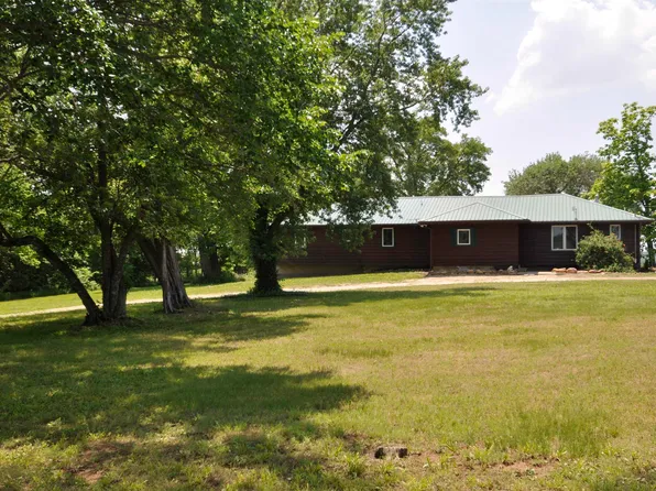 73 N 1200th Rd, Berryton, KS 66409