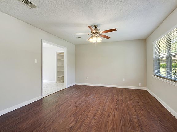 4th image of 99 Whispering Pine Dr
