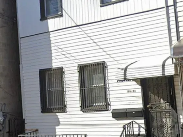 16863 93rd Ave Floor 2, Jamaica, NY 11433