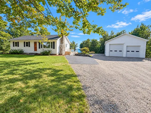 26 Main Street, Franklin, ME 04634