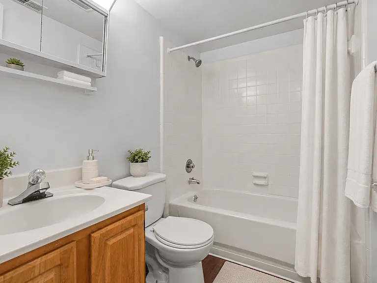 Six Trails Apartments - Saline, MI — Photo 11