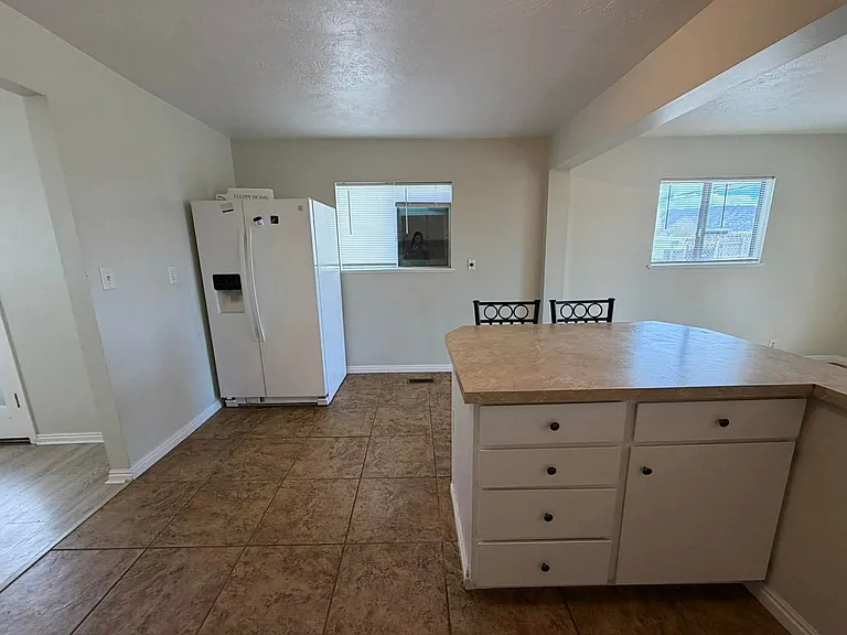 178 W Geneva Dr — Photo 8