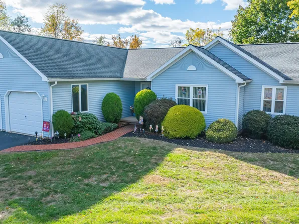 1193 Franklin Dr, Bloomsburg, PA 17815