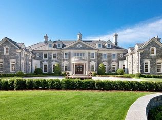 8 Champlains Dr, Farmington, CT 06032