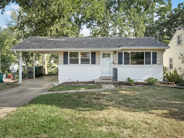 111 Saint George Pl, Saint Louis, MO 63119