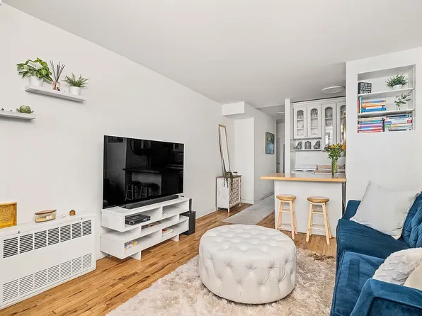 160 East 91st Street image 3 of 5