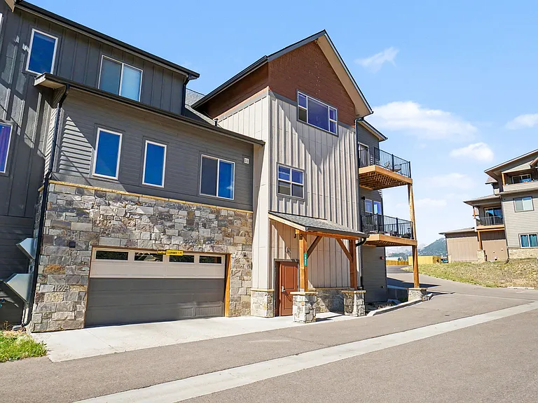 1802 Wildfire Rd #203 — Photo 14