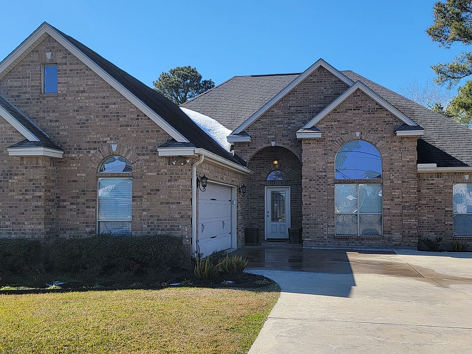 1st image of 310 Tyler Dr