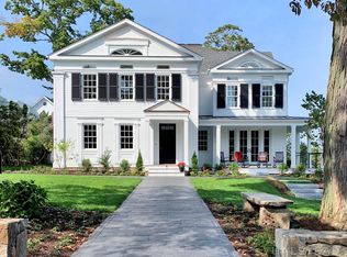 4 Main St, New Canaan, CT 06840