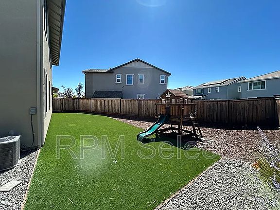 2nd image of 5762 Caprice Ct