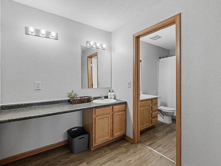 River Ridge Apartments — Photo 102