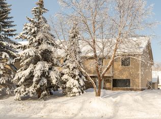 16 E 13th St, Waconia, MN 55387