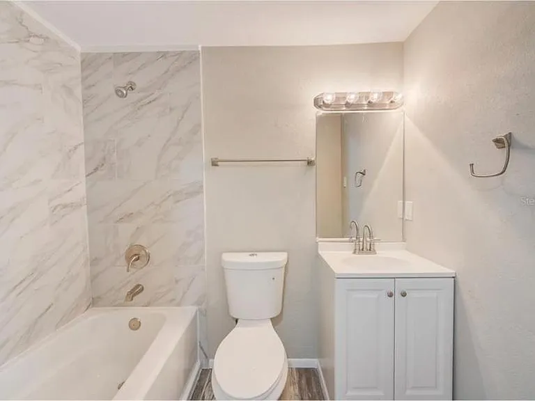 8223 Drycreek Dr — Photo 16