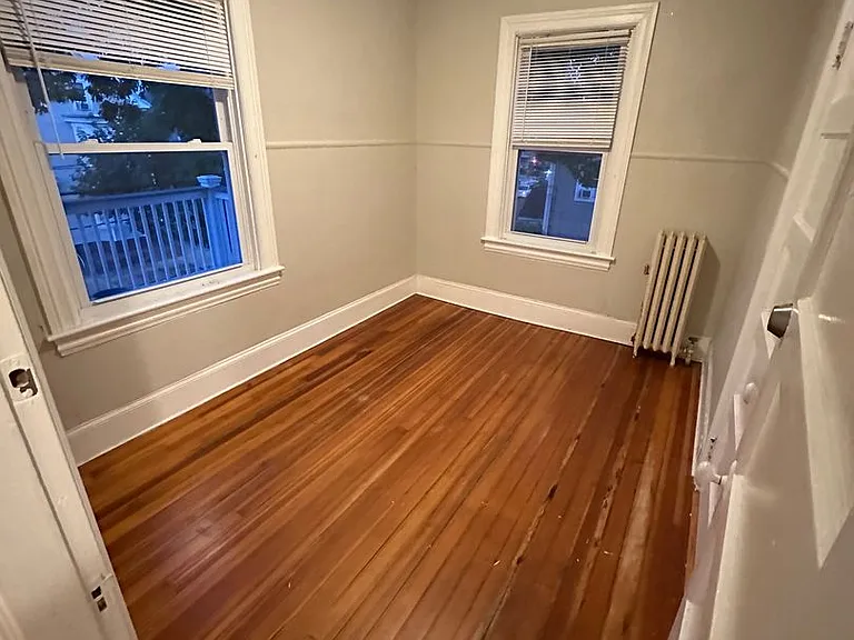 94 Oakland Ave — Photo 16