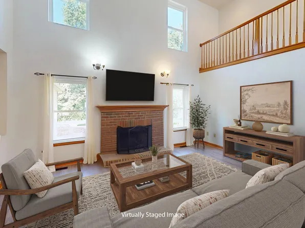 9269 Westview Dr, Powell, OH 43065