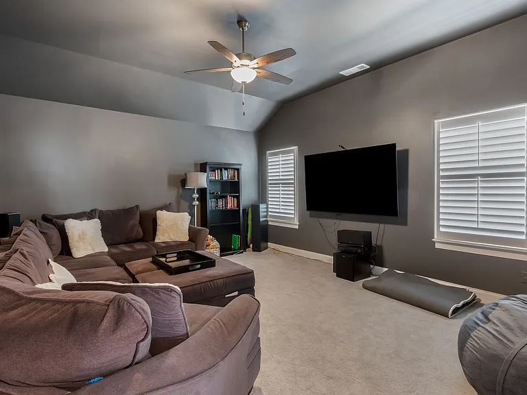 3041 Shandor St — Photo 24
