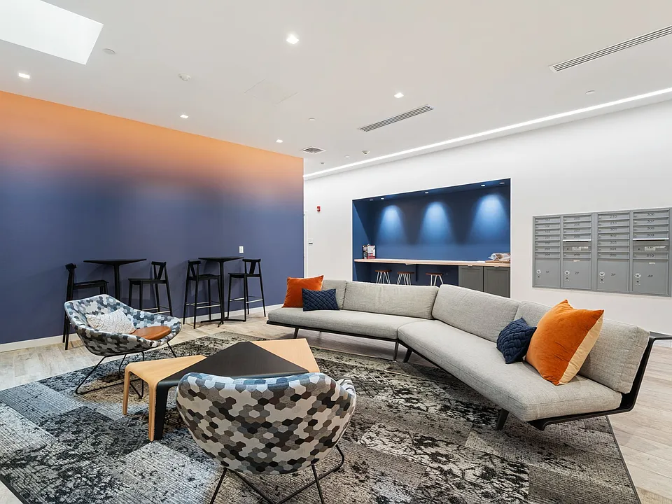 839 Beacon